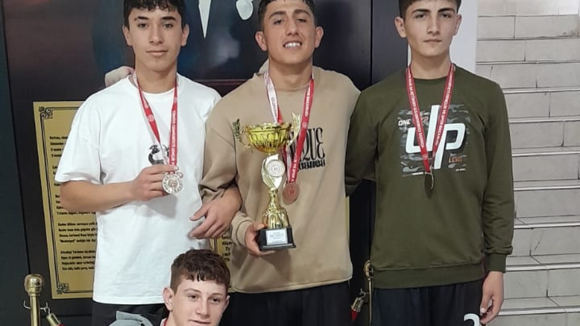 Okulumuzun Çankırı İli Kros (Uzun Mesafe Koşu) Yarışması Şampiyonluğu
